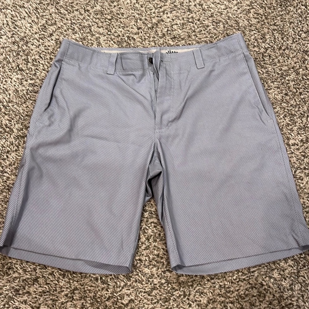 Men’s Callaway gray golf shorts. Size 34